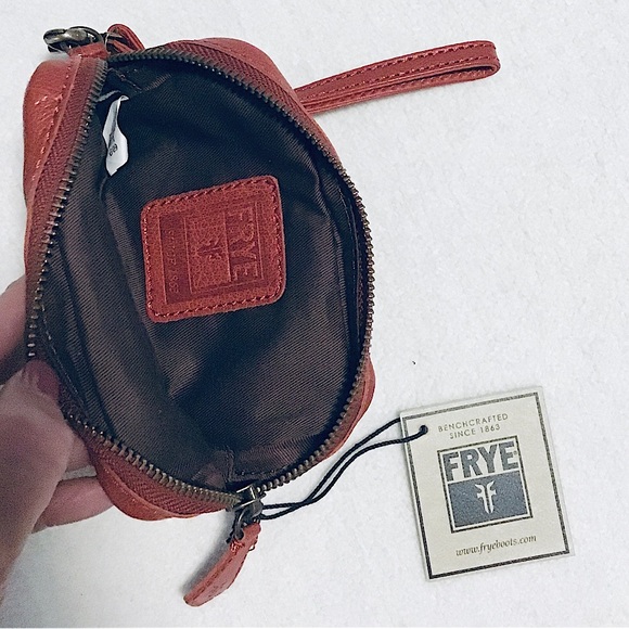 NWT Frye Carson Zippered Wristlet Burnt Red Leather with detachable strap - Picture 5 of 8